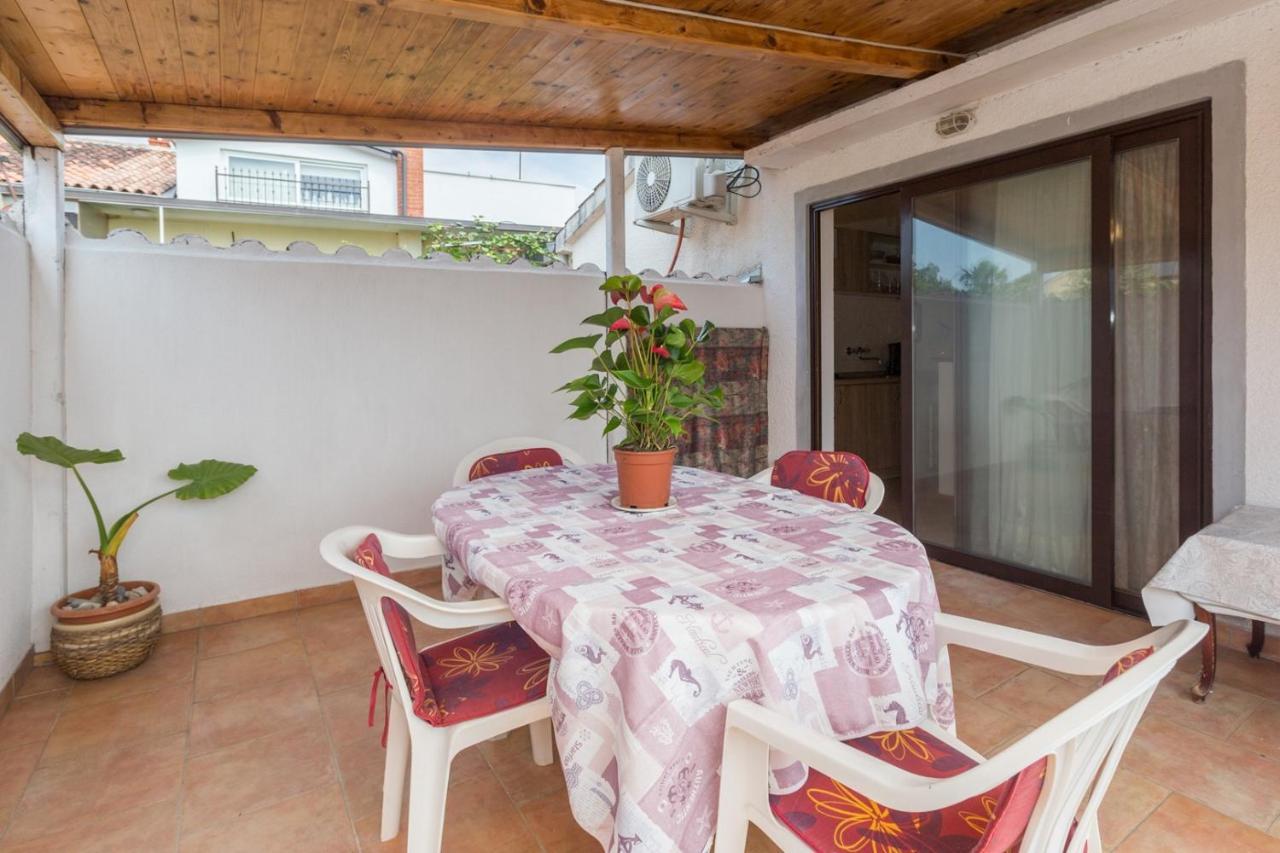 Apartman Ana Пореч Екстериор снимка